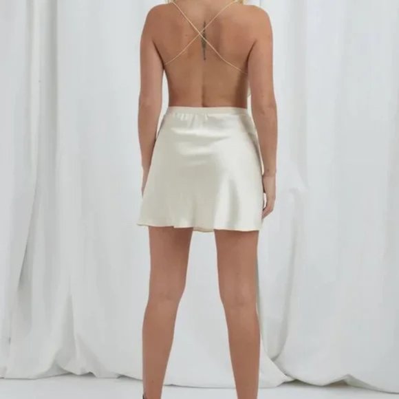 Shop Meko Little Miss Skirt Set in Pearl - Size M - Picture 6 of 7